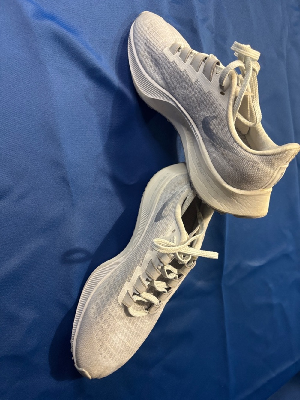 Nike Light Gray Women's Running Sneakers - Breathable Athletic Shoes